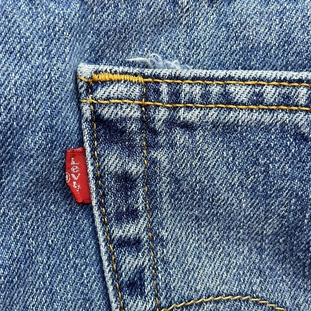 Vintage Levi’s 505 Regular Fit Size 38 x 30